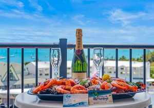 Ocean view family friendly walking distance to town WI-FI