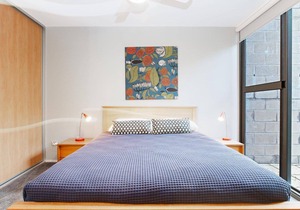 One Mile Ridge, 12a/26 One Mile Close - stunning views, air con, infinity pool