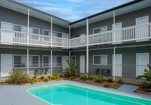 Pacific Motel 07