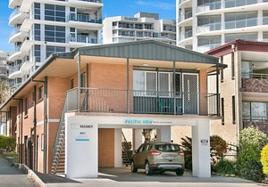 Pacific View Unit 3 Balcony with ocean views on the Beachfront in Rainbow Bay Coolangatta