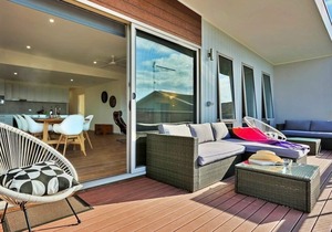 Pambula Beach Seaview ~ stunning ocean views +12:00 pm check-out