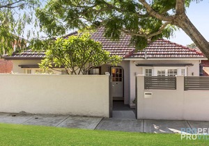 Paradise Cove Holiday Home at Cremorne