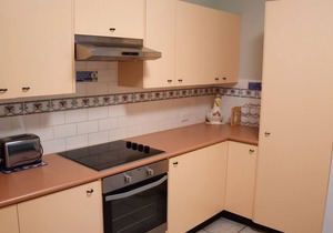 Paragon Apartment 6 - walk to the beach