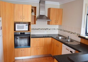Paragon Apartment 8 - walk to the beach