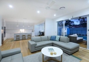 Patonga perfection - spacious beach house + pool