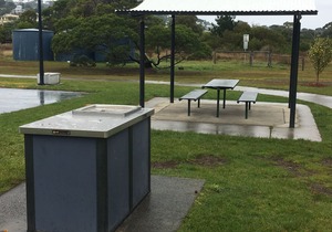 Peaceful beach retreat, close to cafe, bakery, bistro, shop & only 30 min Hobart