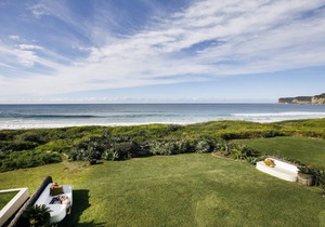 Philotimo - Absolute Beach Front at North Avoca