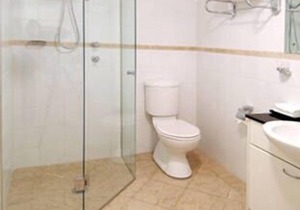 Potts Point Large Studio Apartment with Balcony