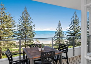 Rainbow Pacific Unit 14- Ocean Views overlooking Rainbow Bay in Coolangatta with Wi-Fi Inc.