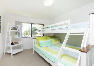 Renas Court 8