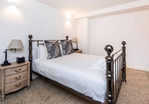 Restful Room in the City with Rooftop Terrace