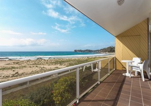 Retreat Beside The Beach - Unit Five