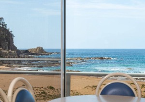 Retreat Beside The Beach - Unit Four