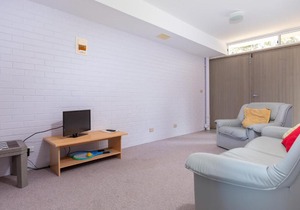 Retreat Beside The Beach - Unit Four