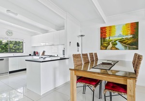 Sabia Beach House 2.0 - Beachfront - Sleeps 6