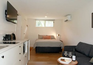 Sahara Trails 'Studio' - WiFi, Air Conditioning, Horse Riding and much more !