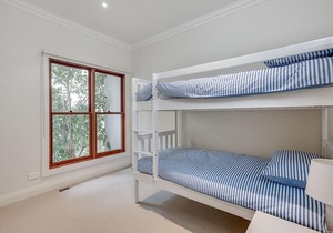 Sant'anna - Lovely family home with multizones to unwind, walk to the beach and famous café strip