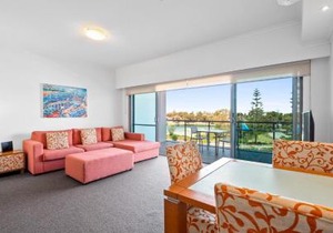 Sea Side 104