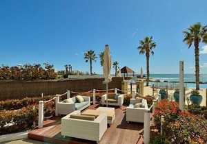 Sea Side 411