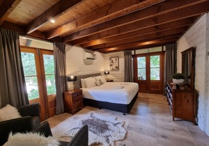Seaside Garden Cottages-All 3 Cottages,up to 24 guests, 9 bedrooms,5 bathrooms
