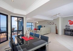 Seaside Splendour 1 beautiful unit on the waterfront