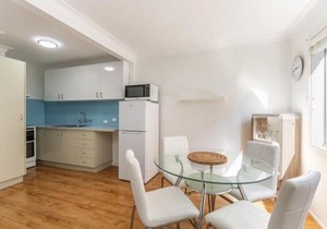 Seawest 1 - Entrance Harbour Street