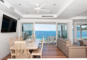 Shoal Bay Views