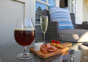 Smugglers Inn Studio Apartments
