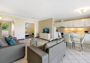 Smugglers On The Beach 1 Bedroom Apartment