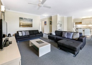 Smugglers On The Beach 2 Bedroom Apartment