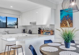 South Seas 3 Port Elliot Beachfront with views of Knights Beach