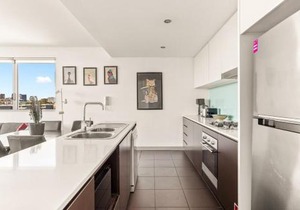 Spacious 2-Bed with Two Balconies with City Views
