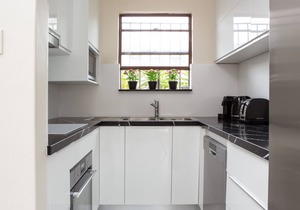 Spacious 3-Bed Townhouse in Stylish Balmain
