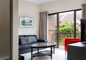 Spacious 3-Bed Townhouse in Stylish Balmain