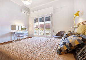Spacious elegant 3 bedroom apartment in the heart of Athens in Athina