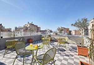 Spacious Suite w. huge balcony + Acropolis view in Athens