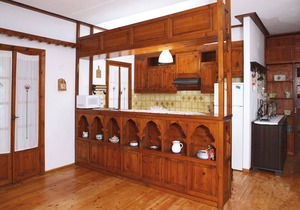 Squirrel Beach Front Villa, Metamorfosi in Metamorfosi
