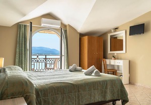 Studio Apartment 'Zois 11' with Sea View, Wi-Fi and Air Conditioning in Kefalonia