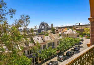STUNNING SYDNEY HOME 5