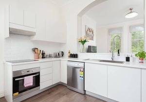 STUNNING SYDNEY HOME 7