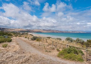 Sun & Surf Aldinga Beach Apartment