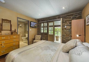 Sunset Cottage at 1860 Wine Country Cottages