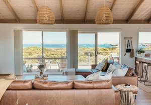 Sunsets on Martyrs Coastal Luxury Beach House Peterborough