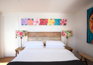 SURF SHACK BOAT BEACH - BYO LINEN
