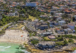 Tamarama Beachside Retreat with Views