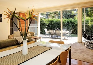 The Beach House - Byo Linen