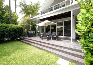 THE BEACH HOUSE - BYO LINEN