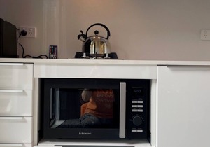 'The Cabana' /Loft, Brand New, Garden Setting, Private, Peaceful, Erskineville