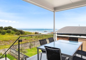The First Wave 45A Ocean Avenue, Anna Bay - Stunning views & a short stroll from Birubi Beach