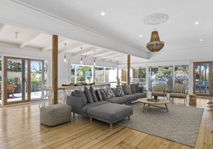 The Summer House ID - JJ052